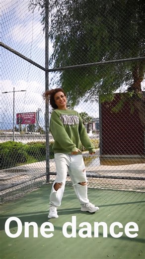 one dance drake #tiktokvideos #dance #trendingshorts #dancecover #challenge #dancer