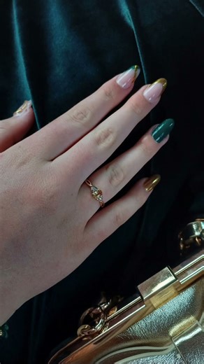 School formal nails to match my dress! #formal #dance #nails #gold