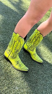 23 reactions · 3 comments | This crackle neon leather is so unique and fun, you just have to try it in this new slim fit shaft style from @libertyblackboots @caborcabootsofficial 朗 now with a walking heel too! #obsessed #neon #bright #neonlights #itselectric #yellow #amarillo #style #fashion #trends #new #slimfit Available at www.bootjunky.com | Boot Junky | Facebook