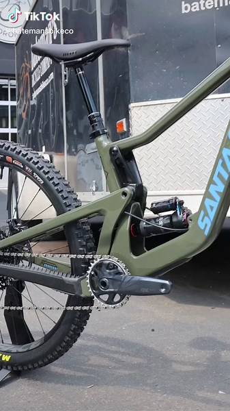 2022 Santa Cruz Bronson CC MX: Ultimate Enduro Mountain Bike Experience