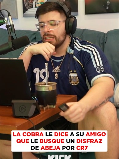 LA COBRA SE TIENE QUE DISFRAZAR DE ABEJA POR CULPA DE CRISTIANO RONALDO #argentina #kick #lacobraaa #davooxeneize #bocajuniors #mundial2026 #cristianoronaldo #portugal