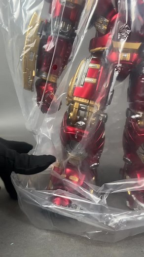 ASMR, Hulkbuster ⚠️ . . . . #hottoyscollectibles #unboxing #deadpoolandwolverine #hulk #eradeultron #TheMexColl #hottoyscollectibles #hottoyscollector #hottoysphotography #hottoyscollectors #venom #hottoysfigure #hottoyscommunity #hottoysmarvel #hottoysspiderman #toyart #toyartistry #marvel #marvelstudios #mcu #toyphotography | The Mexican Collector