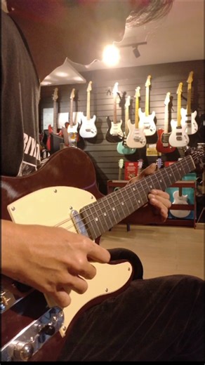 Quick demo ng ating Bestselling Clifton Vintage Custom Telecaster! yours for only Php 4.950! Comes with Quality Clifton Padded bag ,Starter strap and Cable!