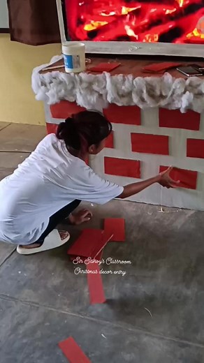 Heto na po ang aming unang entry ngayon sa classroom decoration ...presenting our DIY Fireplace made of empty boxes 🔥🔥🔥 🎄🎁 Sa mga teachers diyan na nagbabalak mag decor ng classroom Sana makatulong sa Inyo ito💚☺️ #recycled #fyp #christmasdecor #classroomdecor #diy #decorations #decoracion #teachers #fypppppppppppppppppppppppppppppppppppppppppppppppppppppppppppppppppppppp | Sir Sanoy LPT