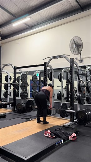 ❤️‍🔥 Today’s workout! Ankle was feeling good today, I even did a few movements without my ankle brace! Still taking it easy, doing lighter weights & I will be getting some Physio soon! • 17/02/2026 40kg barbell rdls 10 reps x3 60kg hip thrusts 10 reps x3 26kg DB sumo squats 10 reps x3 2x 6kg DB lateral raises 6 reps x3 35kg seated leg curls 10 reps x3 100kg leant back abductors 10 reps x3 100kg leant forward abductors 10 reps x3 Goblet squats 10 reps x3 Deficit push ups 8 reps x3 20kg crunch ma