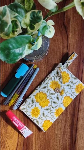 "Make your own floral pouch with me 🌼✨"#diy #pouchmaking #diyfashion #handmade
