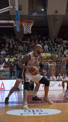Assist no-look di Tommy Fantoni per Greg Allinei 🎥 mf__visuals | Libertas Livorno 1947