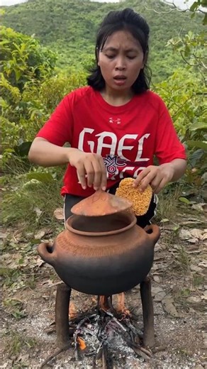 Very😱🔥resourceful GIRL🍝 #camping #survival #bushcraft #outdoors