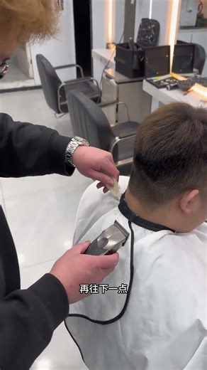 He doesn t mind at all#One action proves your major#Have a haircut#Barber shop