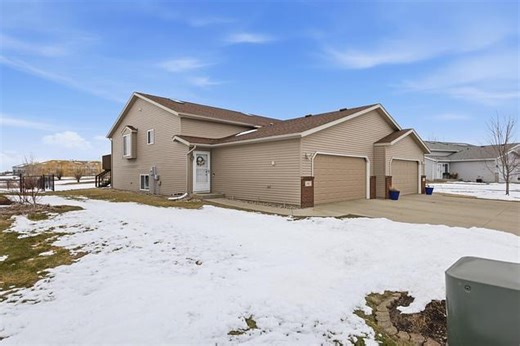 3467 Eagle Run Ln, West Fargo, ND 58078 | Estately 🧡 | MLS# 7049965