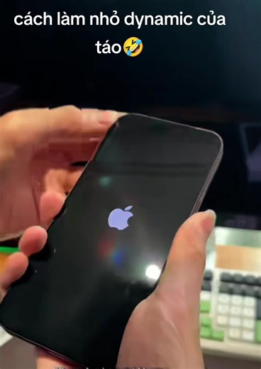 tưởng đột phá công nghệ như nào🤣hóa ra cho cảm biến qua 1 góc#iphone #creatorsearchinsights #ip18promax #viral #xuhuong