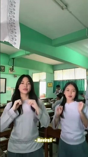 TikTok Viral Trend | Ela Sou A Luz Trend #tiktok #trending #edit #trend #dance #lyrics #viralvideo