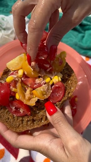 IG ITALIA ® 🇮🇹 | #italia #acquasale Quello che vedete, forse non proprio salutare ai giorni nostri, è un piatto tipico Cilentano. La cucina del Cilento,... | Instagram