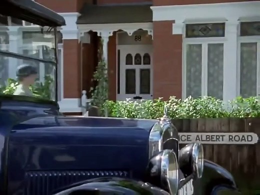 S01 E01. The Adventure of the Clapham Cook.