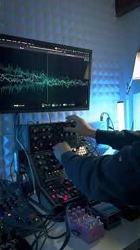 Sculpting waves with Moog Mother-32 / DFAM / Subharmonicon
