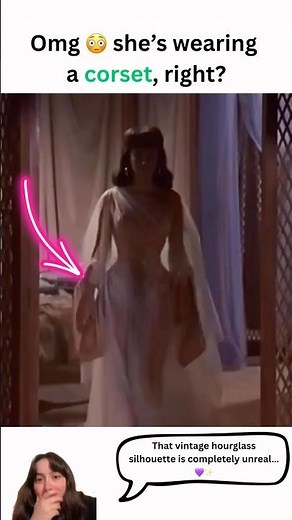 This movie costume is over 65 years old... and still looks breathtaking ❤️😍