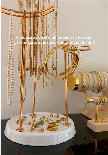 Te imaginas? #anillo #dorado #joyeria #plateado #matrimonio