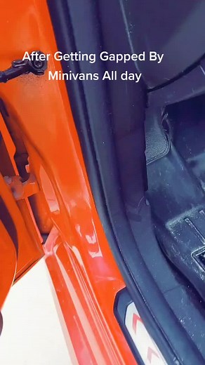 damn minivans be flying 🙃 #trending #focusst #ford #slow #daily #racered #houstonspeedfreaks #moneytok #foryoupage #joke