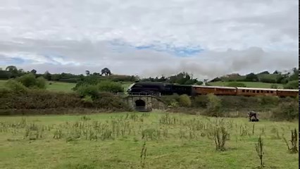 Sir Nigel Gresley starting the climb up to Goathland with the LNER Coach Association teaks. #gala #steamgala | North Yorkshire Moors Railway