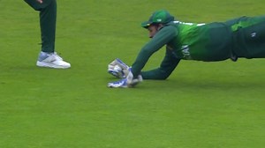 "WHAT A CATCH, WHAT A CATCH!" On his birthday, relive Pakistan wicket-keeper Sarfraz Ahmed's excellent diving catch to dismiss Ross Taylor at the #CWC19 📹 | ICC Cricket World Cup