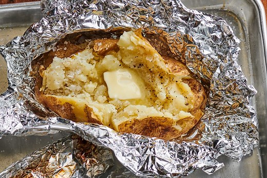 How To Make a Baked Potato on the Grill: A Foolproof Method for Fluffy, Smoky Spuds