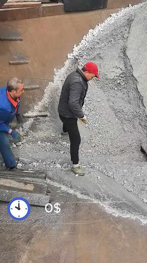 Barge unloading | USA Machines Channel