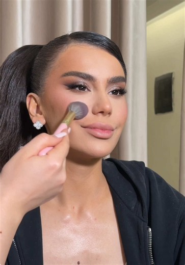 Getting Ready for Keisiana’s Birthday Makeup Look
