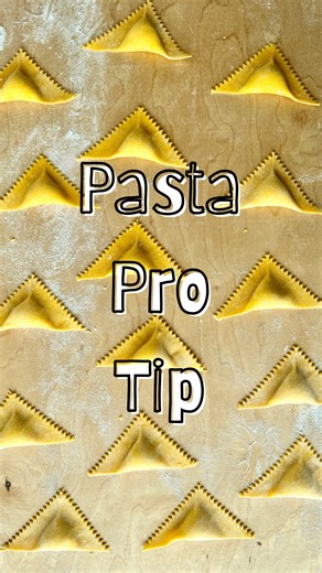 ＪＯＥ ＳＡＳＴＯ on Instagram: "Pizza boxes (preferably unused) make the best pasta storage devices 🤯 1. Cardboard is porous and helps prevent sticking and needing less bench flour. 2. The cover protects the ravioli from the harsh cold and fan blowing in the fridge. 3. The cardboard whisks away any moisture or condensation. 4. They stick easily and can be labeled. Taking up less space and bette shelf utilization."