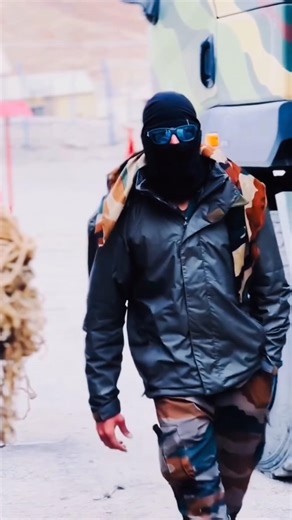 TUMHARA MUH NHI DEKHNA CHAHTI 😏 #youtubeshorts #army #military #armystatus #ytshorts #soldier