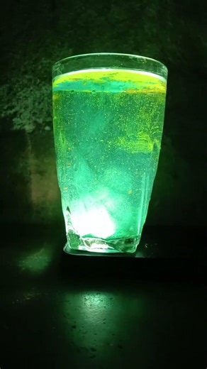 Multiple Colour Mix in Water