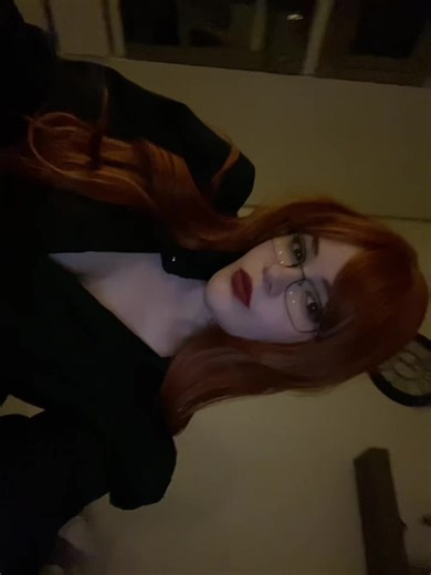 Barbara Gordon: Iconic Oracle Cosplay Looks