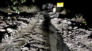 71K views · 391 reactions | Cesto Tolmin - Most na Soči je zasul zemeljski plaz. Cesta je zaprta za ves promet. Video: Gregor Božič | Meteoinfo Slovenija | Facebook