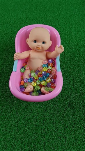 Satisfying Baby Bath ASMR #relaxingbath #satisfying #asmr