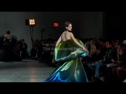 Siriano debuts collection seeped in 'surrealism,' 'fantasy' for NYFW