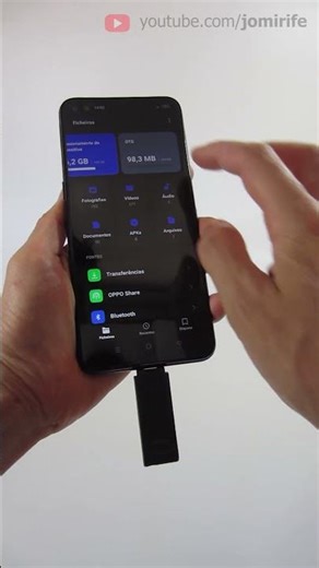 Enable the OTG connection to connect a USB pendrive on your smartphone