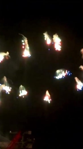 360 Grad Effekt im F2 Feuerwerk.
