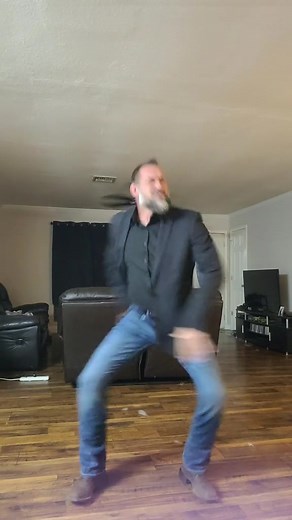 254K views · 27K reactions | HAPPY HUMPDAY #fyp #WOP #dance #oldschool #dancer #bringiton #goat6998 #facebookreels | Jeremiah Goutreaux | Facebook