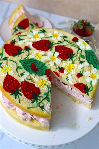 Strawberry Sponge Cake! 🍓 Find the full recipe on my website along with my Master Guide to help you recreate this recipe on your own! 😊 https://thesqueakymixer.com/strawberry-sponge-cake/ | The Squeaky Mixer