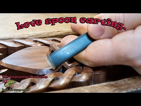Celtic love spoon (wood carving time lapse)