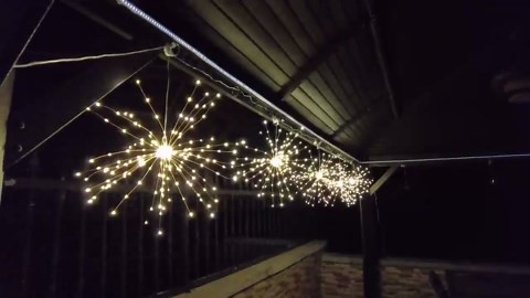 Solar Firework Lights Outdoor, 5 Pack 1000LED Solar Starburst Lights with Remote, 8 Modes Dimmable Waterproof Hanging Fairy Lights for Garden, Patio, Holiday Christmas Decor (Multicolor)