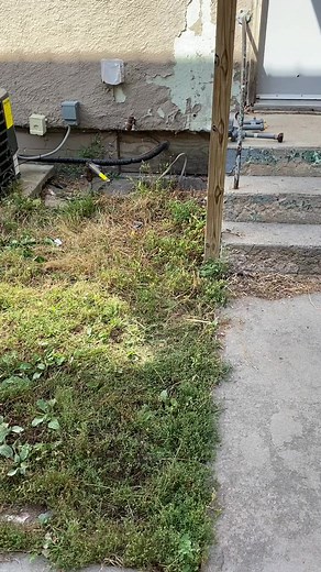 Cutting and threading some black iron pipe for a new furnace. #HandsomeOrHandy #VevorTools VEVOR-STORE | Anthony Reimnitz