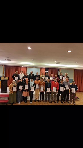 🌱🌍 Shah Alam City Council's Sustainable Waste Management Initiatives 🌍🌱 The Shah Alam City Council (MBSA) is leading the way with its sustainable waste management initiatives in Malaysia. 💪🏼💪🏼 The Zero Waste Ambassador Program is one of its kind in the country. MBSA has appointed Zero Waste Ambassadors in each of its 24 zones. These ambassadors are dedicated to promoting recycling and environmental awareness within their communities. Proud and appreciate the opportunity to represent Shah