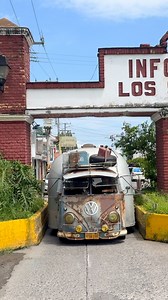 Tepic has some narrow roads… but the armadillo can do it! It was super close… #nomad_armadillo #tepic #nayarit #vwbus #vintagevw #airstreamliving | Ruben Martin