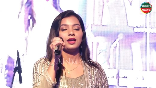 Odisha News on Instagram: "ଭାପୁର ମହୋତ୍ସବ ରେ ଅଙ୍କିତା ପାତ୍ରଙ୍କ ଦ୍ୱାରା ସୁନ୍ଦର ଗୀତ । #OdishaNews #highlight #followers"