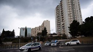 Herses, checkpoints... À Marseille, des quartiers entiers barricadés par les dealers