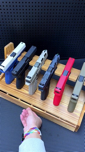 Lock, load, and let the gel warfare begin. Gelblaster Pistols of a new era #gelblaster #reels #geltech #sports #chrismas #toygun #toys #fyp | Elric Toys