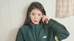 EIGHT (FEAT. SUGA) (EN ESPAÑOL) - IU  - LETRAS.COM
