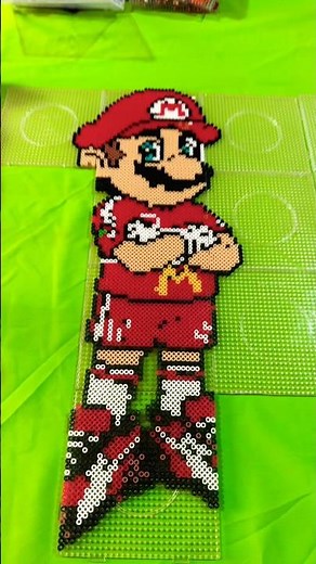 HACIENDO A MARIO BROS EN HAMA BEADS #mariobros #hamabeads #nintendo