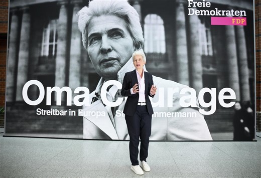 "Oma Courage": FDP-Werbung für Strack-Zimmermann geht völlig daneben