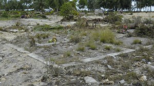 Tsunami death toll rises in Indonesia